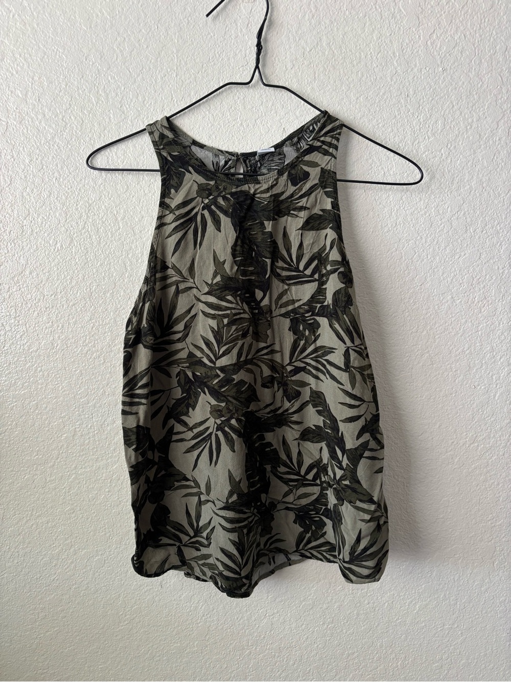Old Navy Olive Green Botanical Print High-Neck Tank